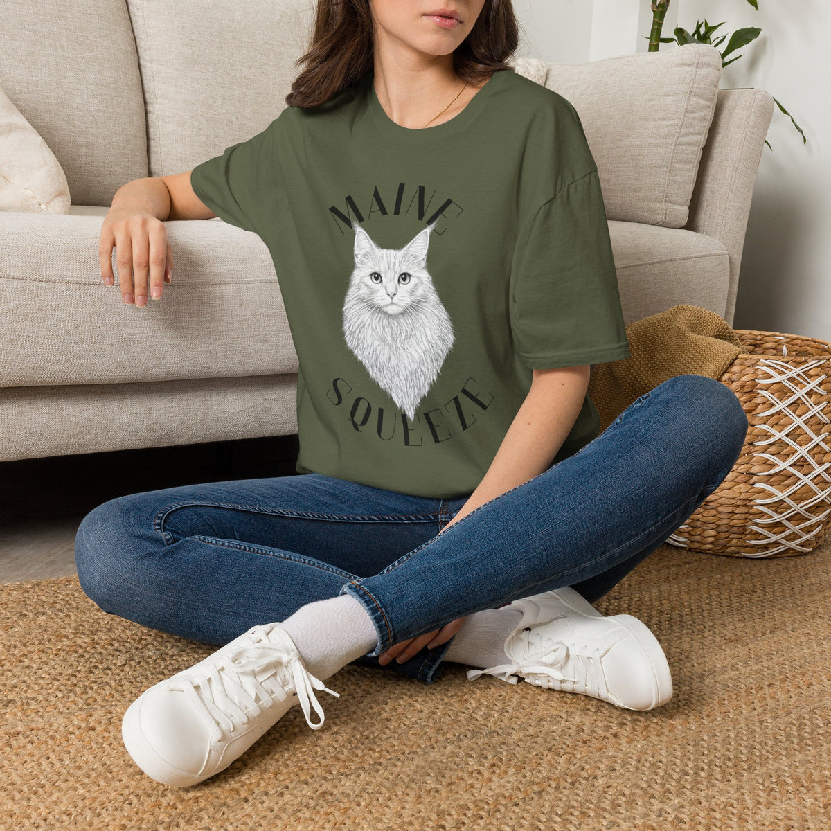 Maine Coon Cat T-Shirt — 'Maine Coon' Graphic Tee for Cat Lovers